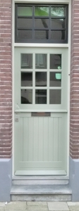 Afbeelding; Meerpuntsluiting en tochtstrips in bestaande houten deur geplaatst